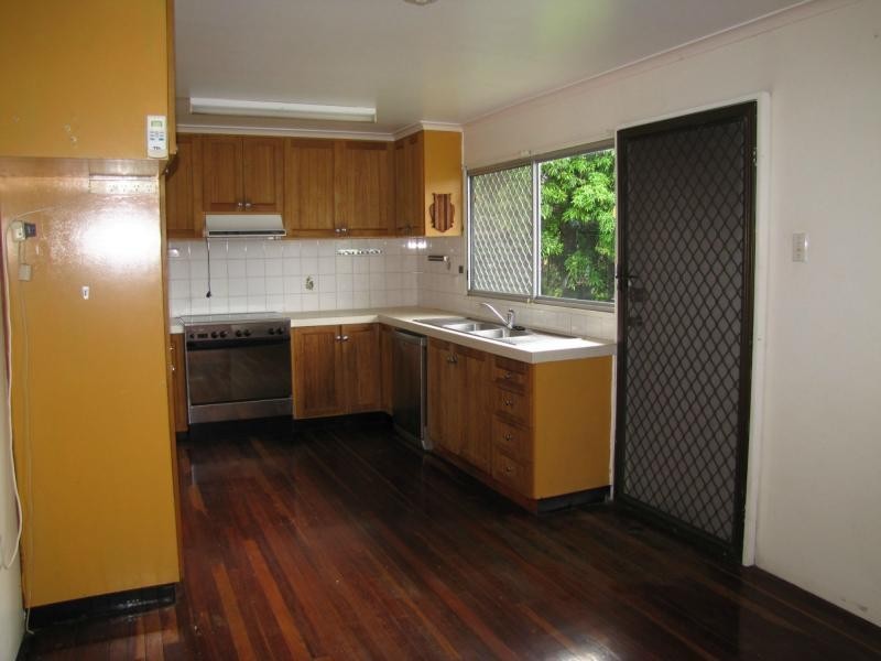 75 Young Street, Ayr QLD 4807