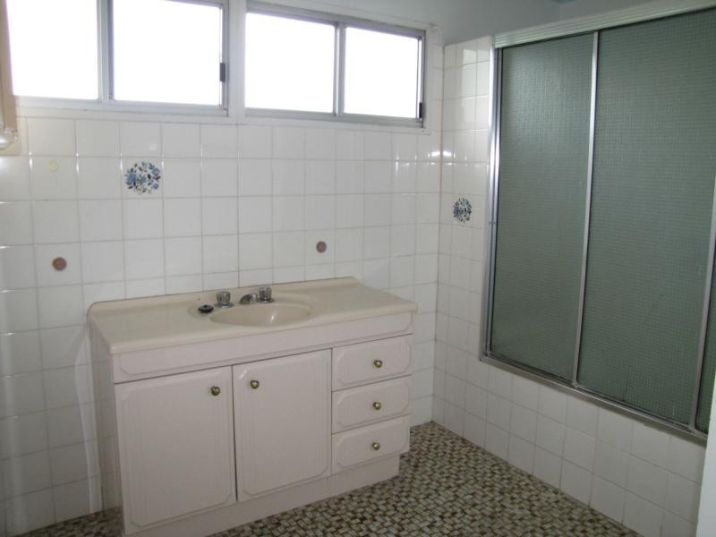 75 Young Street, Ayr QLD 4807