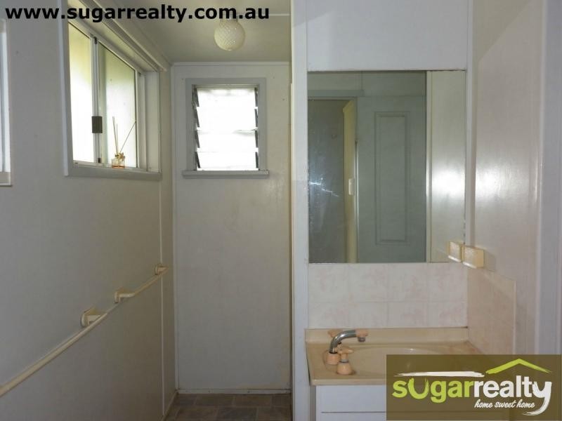 30 Topton Street, Alva Beach, Alva QLD 4807