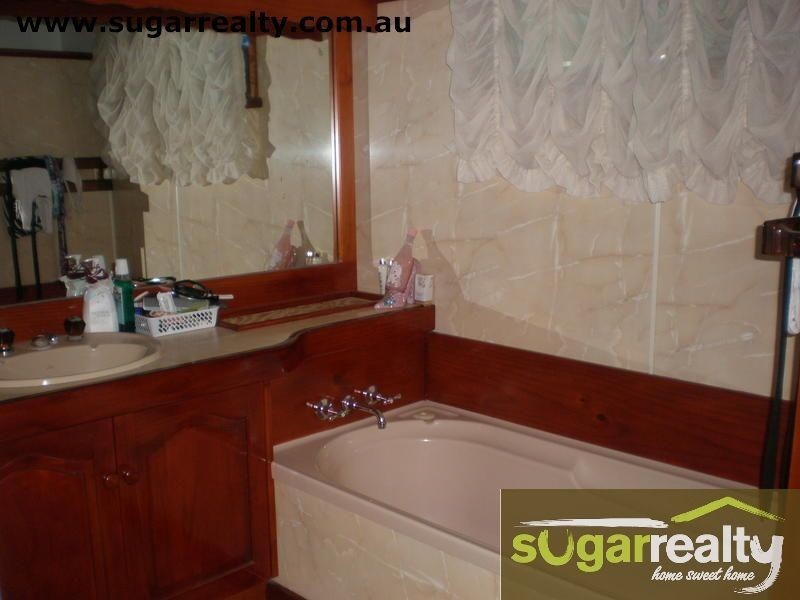 18 Searle Court, Ayr QLD 4807