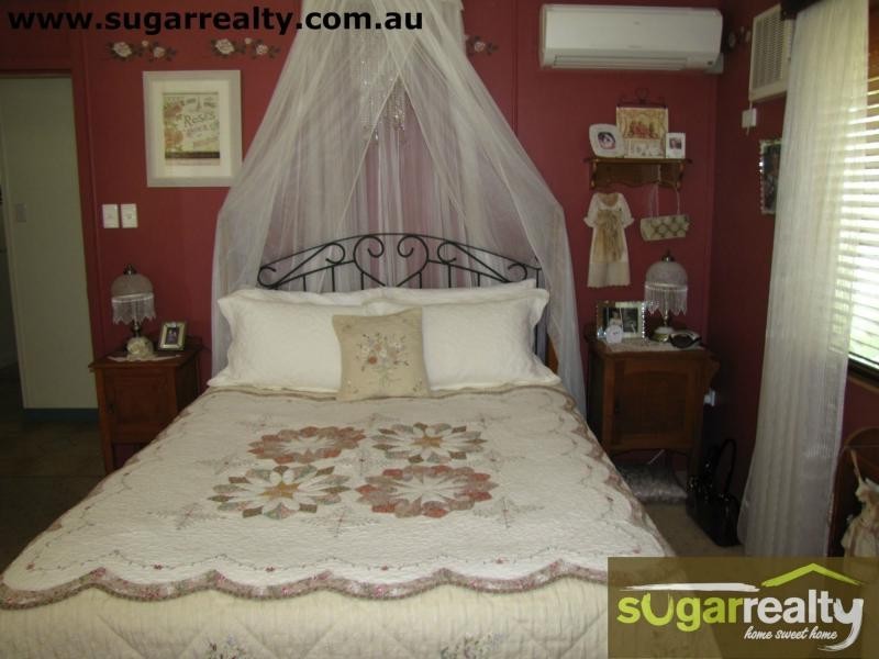 18 Moss Street, Ayr QLD 4807