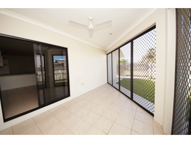 2/28 Rossiter Street, Ayr QLD 4807