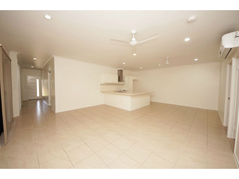 2/28 Rossiter Street, Ayr QLD 4807