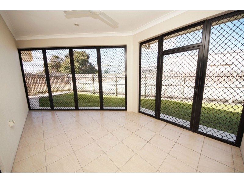 2/28 Rossiter Street, Ayr QLD 4807