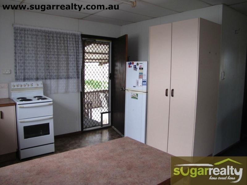 63 Plantation Avenue, Horseshoe Lagoon QLD 4809