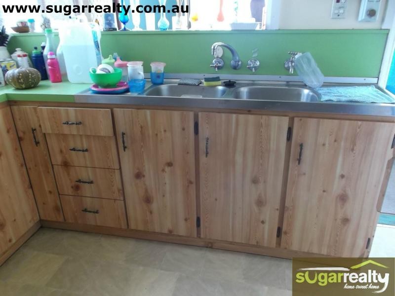 24 Nelson Street, Clare QLD 4807