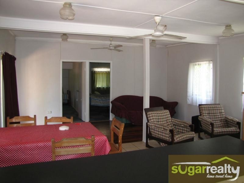 33 Whiting Court, Cungulla QLD 4816