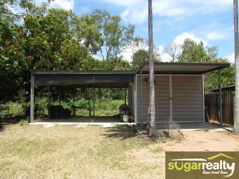 33 Whiting Court, Cungulla QLD 4816