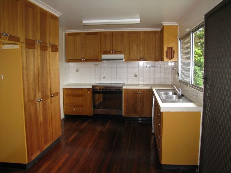 75 Young Street, Ayr QLD 4807