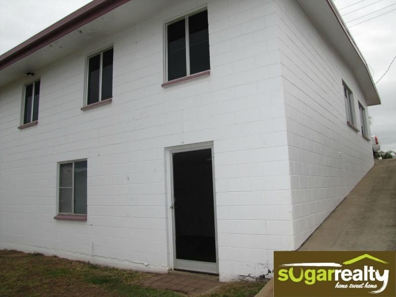 27 Narrah Street, Alva Beach, Alva QLD 4807