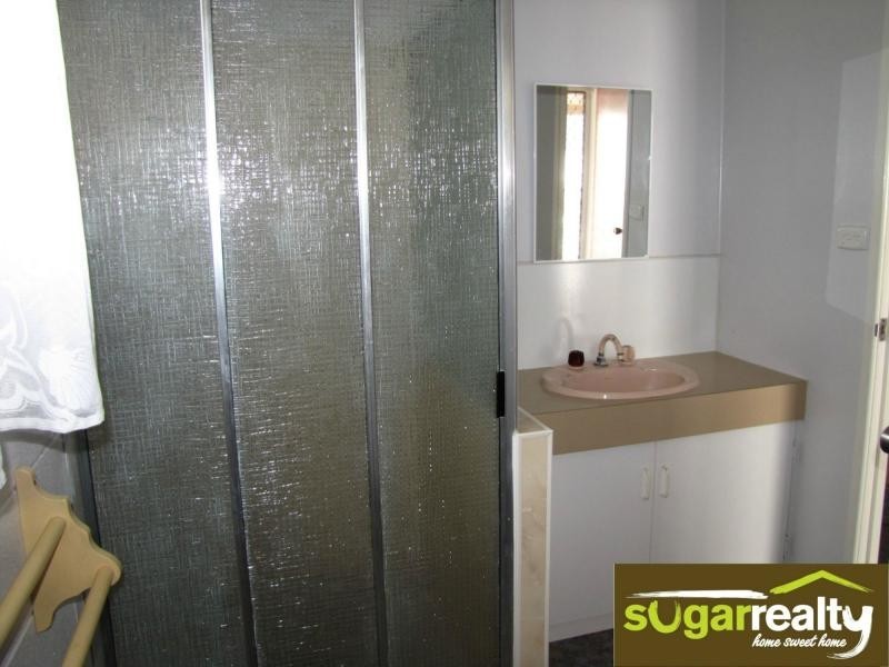 27 Narrah Street, Alva Beach, Alva QLD 4807