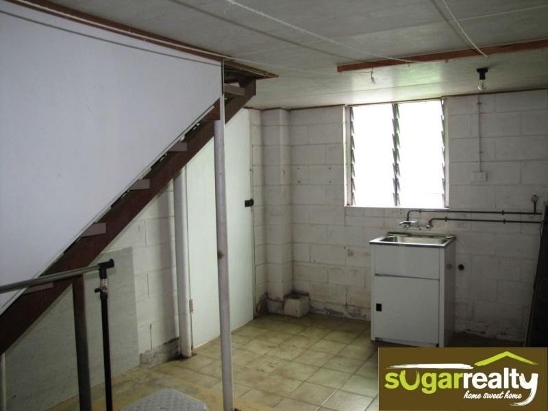 27 Narrah Street, Alva Beach, Alva QLD 4807