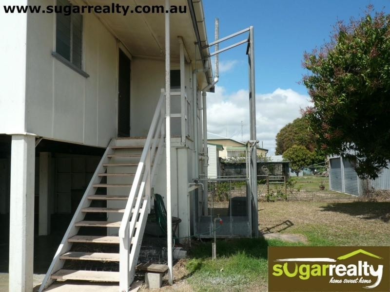 24 Tenth Avenue, Home Hill QLD 4806