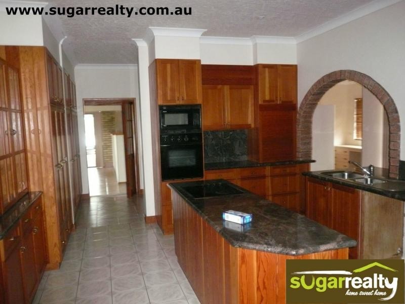 6 Crofton Street, Ayr QLD 4807