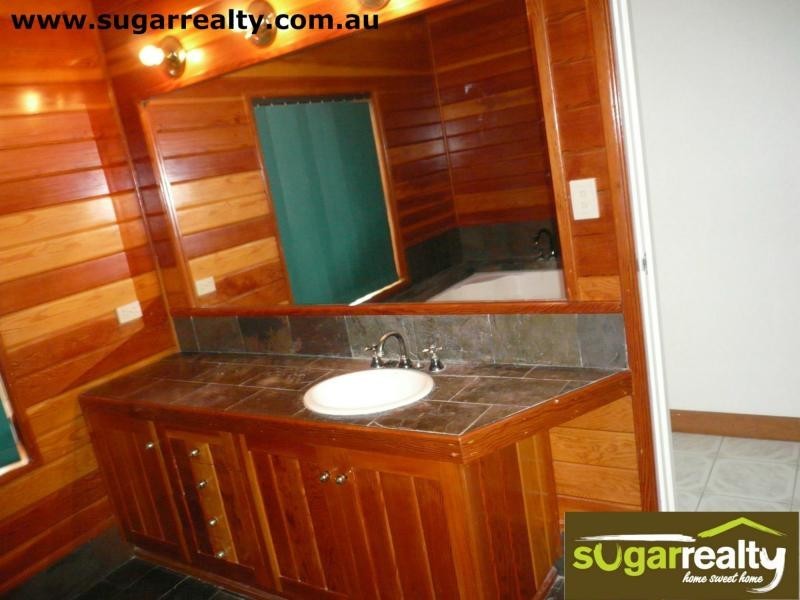 6 Crofton Street, Ayr QLD 4807