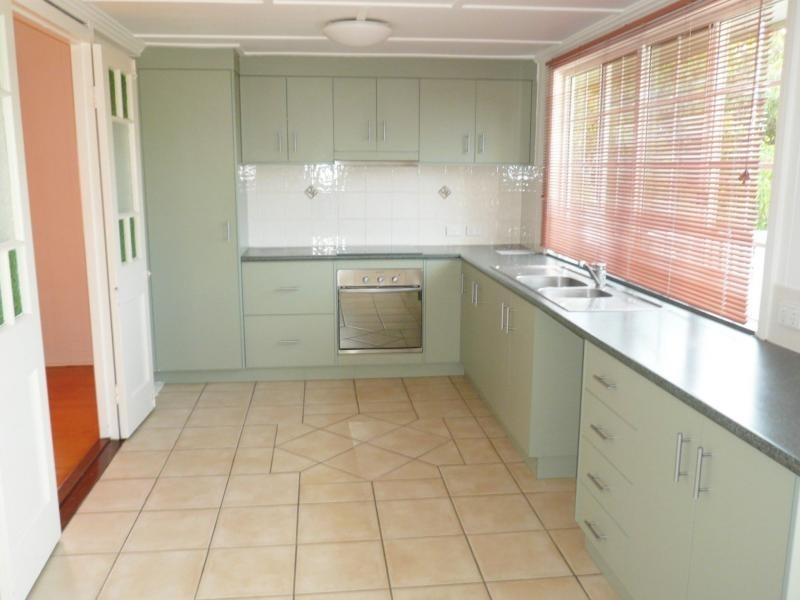 2 Crofton Street, Ayr QLD 4807