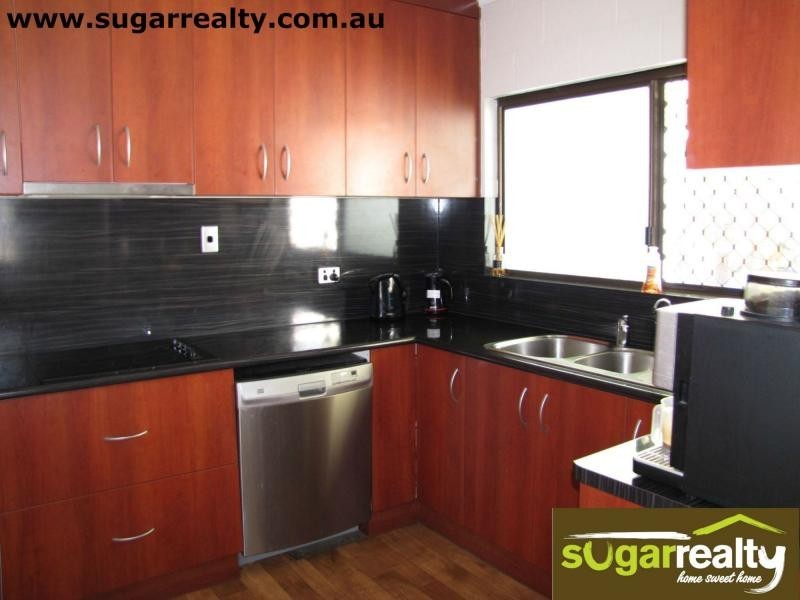 10 Palm Court, Ayr QLD 4807