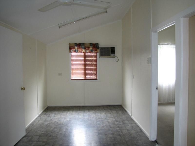 38 Tenth Avenue, Home Hill QLD 4806