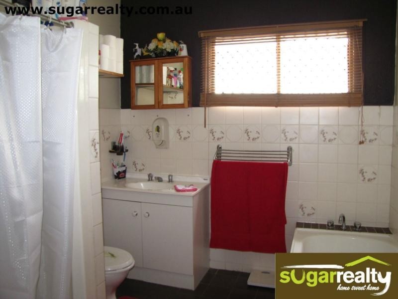 54 Macmillan Street, Ayr QLD 4807