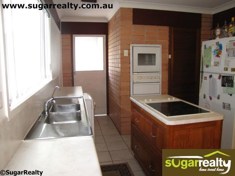 14 Hayes Street, Ayr QLD 4807
