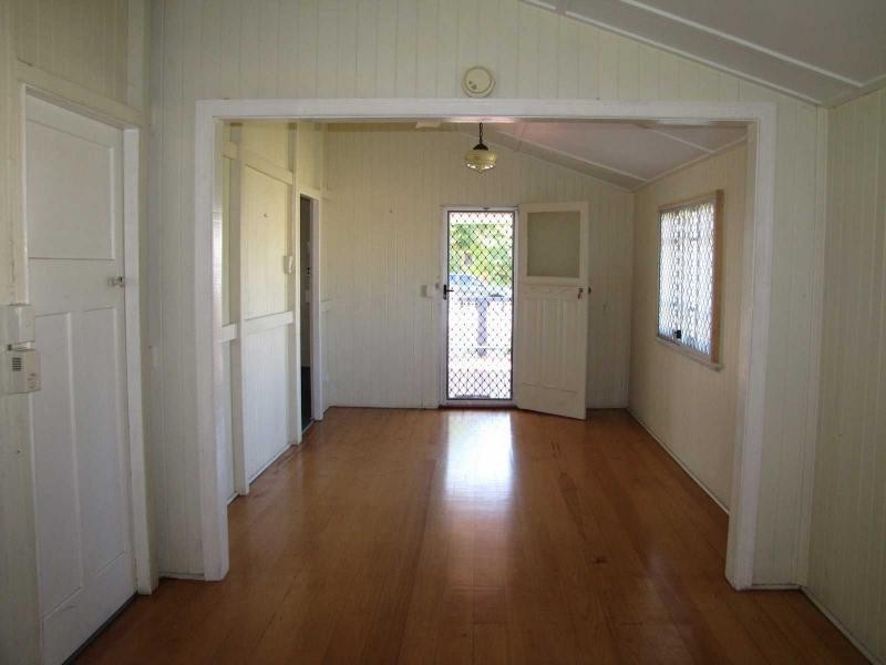 11 Coronation Street, Ayr QLD 4807