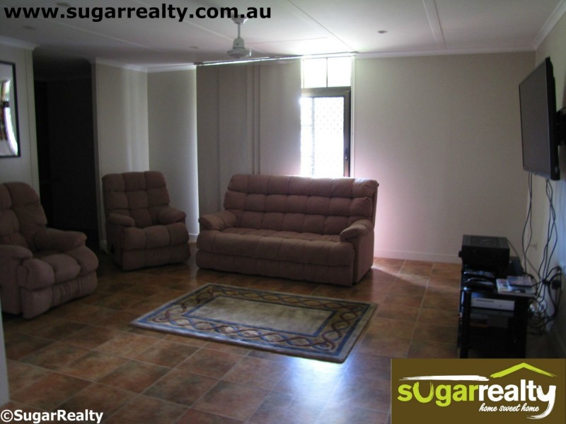 1 Strathdee Court, Ayr QLD 4807