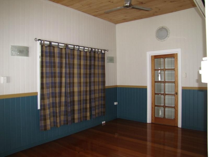 268 Queen Street, Ayr QLD 4807