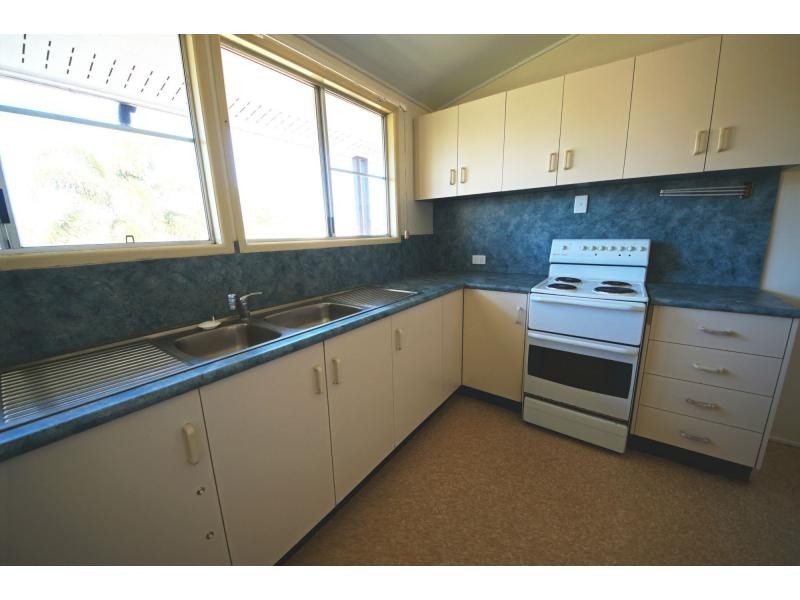 11-13 Sixteenth Avenue, Home Hill QLD 4806