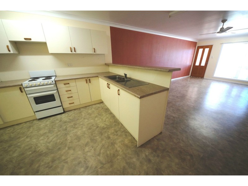 1/102 Thirteenth Avenue, Home Hill QLD 4806