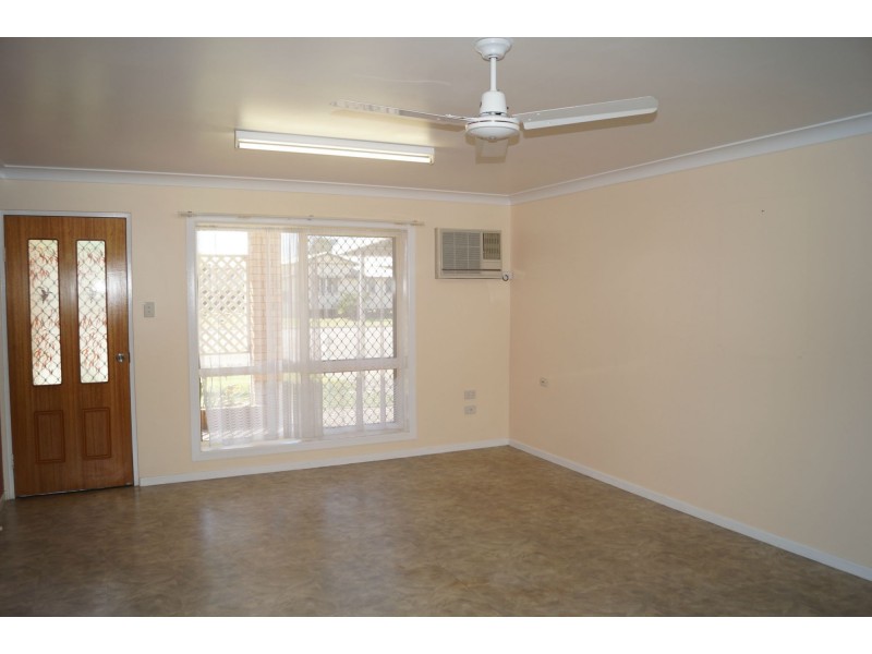 1/102 Thirteenth Avenue, Home Hill QLD 4806