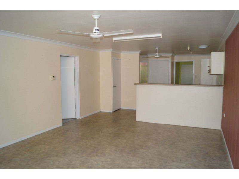 1/102 Thirteenth Avenue, Home Hill QLD 4806