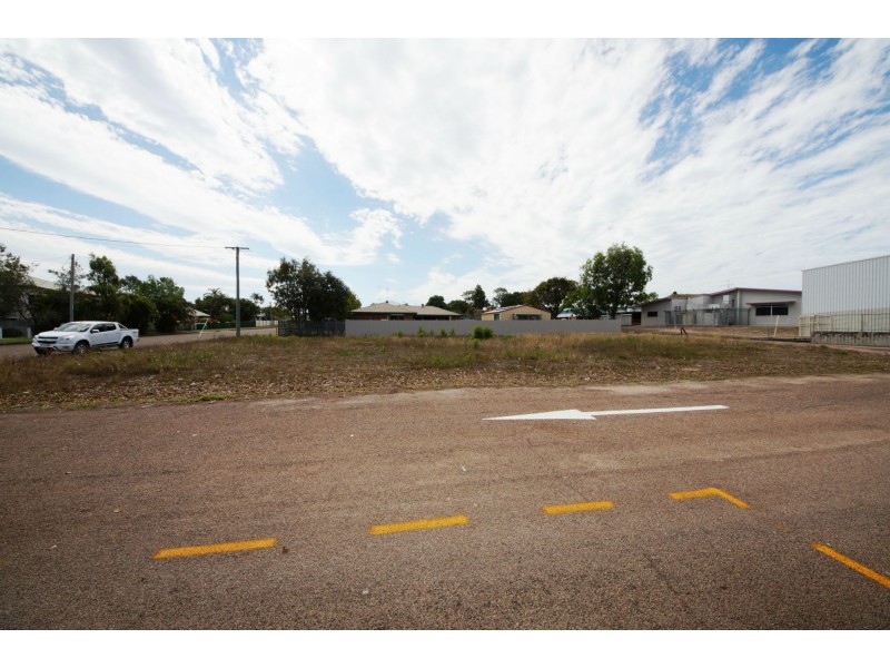 12 Little Young Street, Ayr QLD 4807