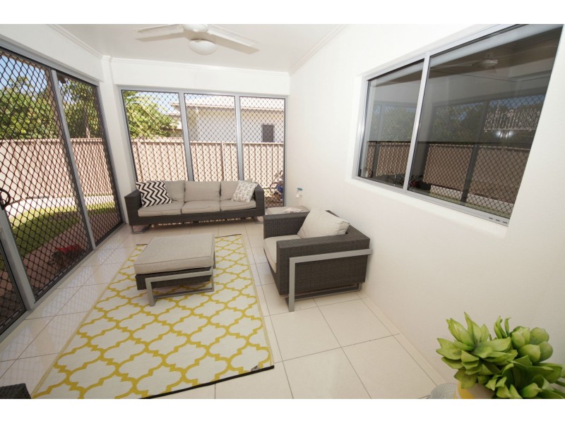 1 & 2/67-69 Ninth Avenue, Home Hill QLD 4806