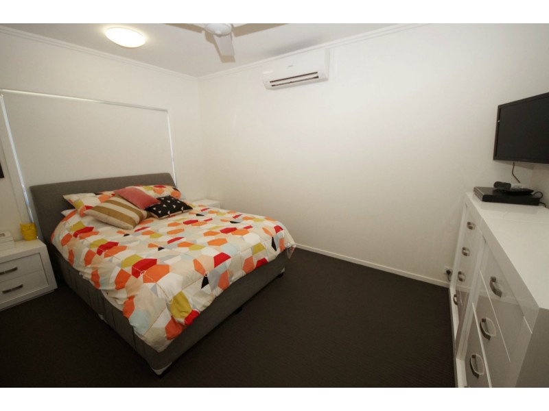 1 & 2/67-69 Ninth Avenue, Home Hill QLD 4806