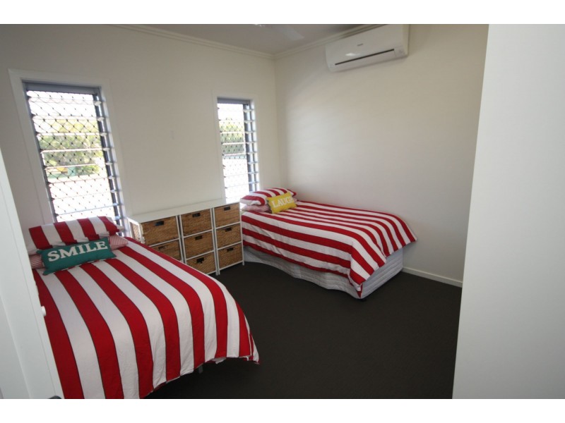 1 & 2/67-69 Ninth Avenue, Home Hill QLD 4806