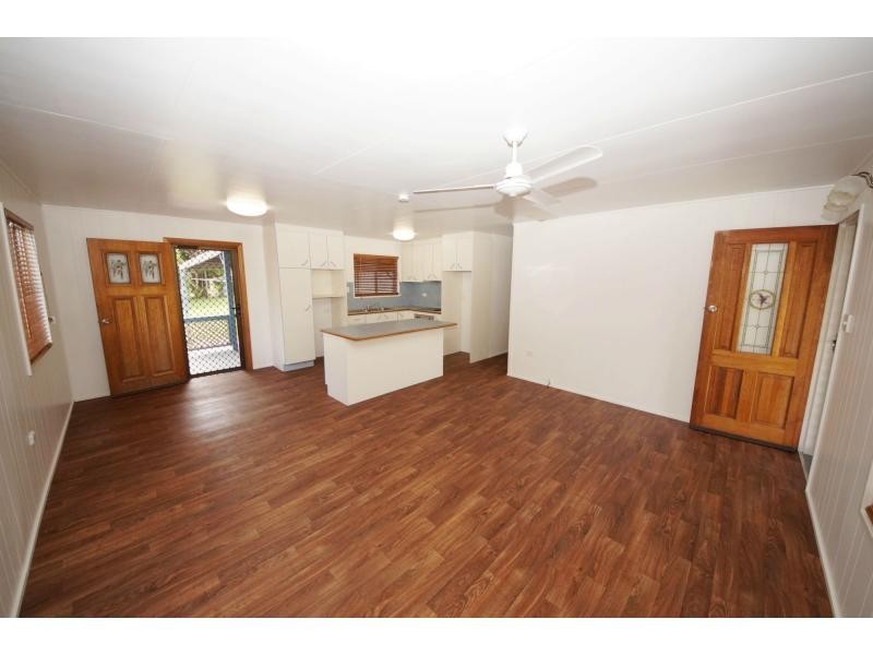 119 Tenth Avenue, Home Hill QLD 4806