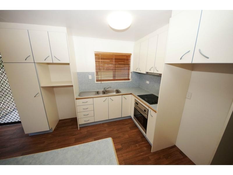 119 Tenth Avenue, Home Hill QLD 4806