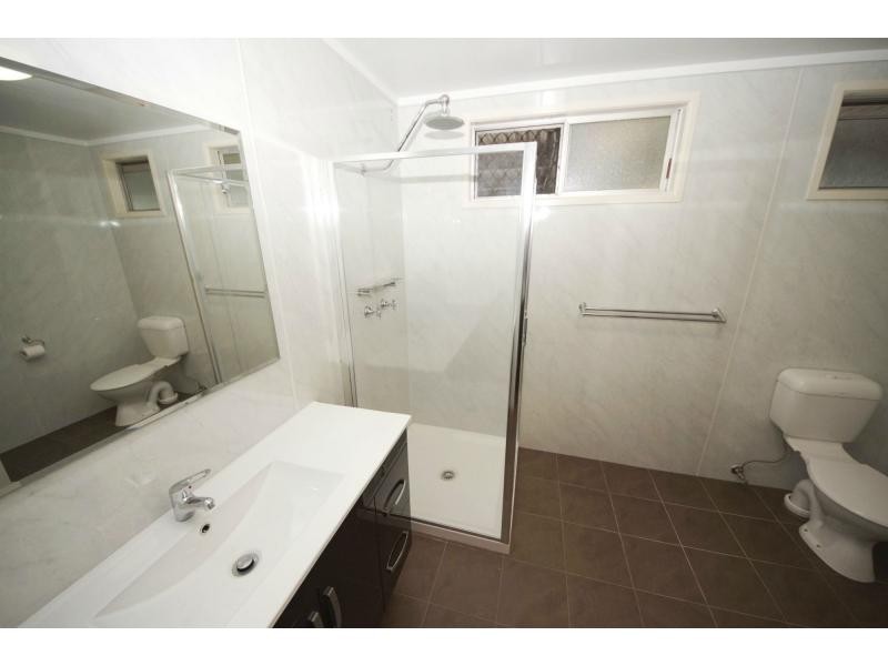 119 Tenth Avenue, Home Hill QLD 4806