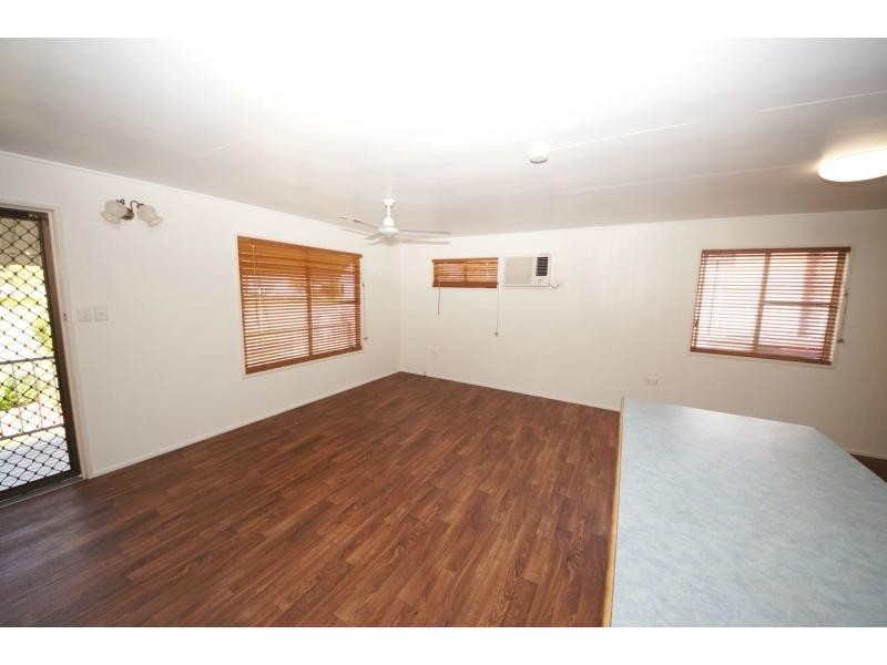 119 Tenth Avenue, Home Hill QLD 4806