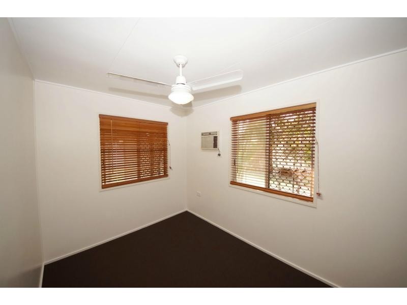 119 Tenth Avenue, Home Hill QLD 4806