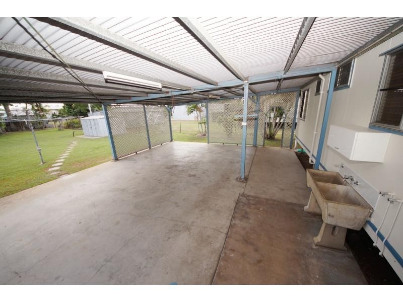 119 Tenth Avenue, Home Hill QLD 4806