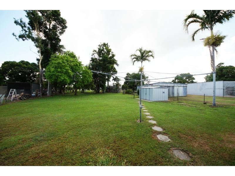 119 Tenth Avenue, Home Hill QLD 4806