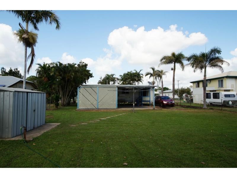119 Tenth Avenue, Home Hill QLD 4806
