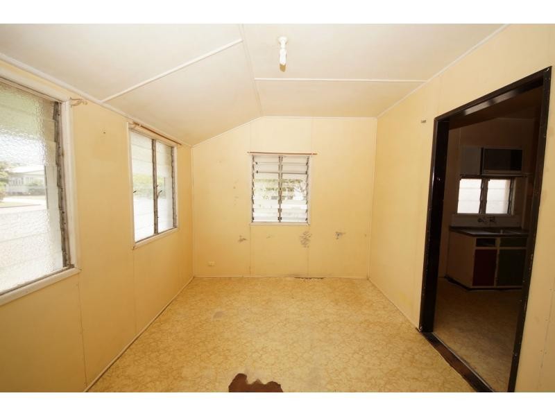 9 Hobart Street, Ayr QLD 4807