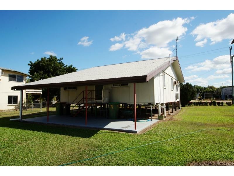 11 Second Street, Home Hill QLD 4806