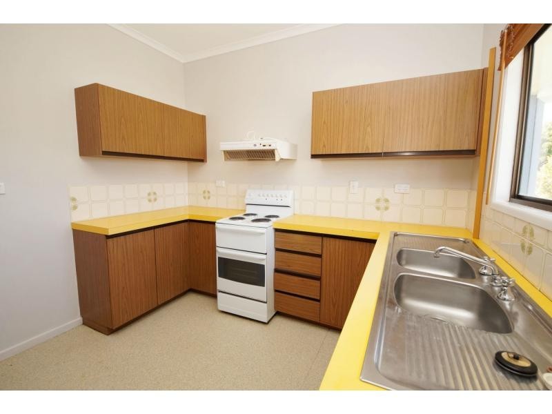 62 Ross Street, Ayr QLD 4807