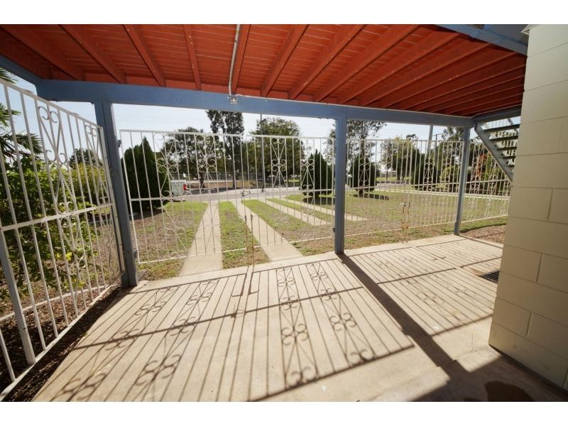 62 Ross Street, Ayr QLD 4807