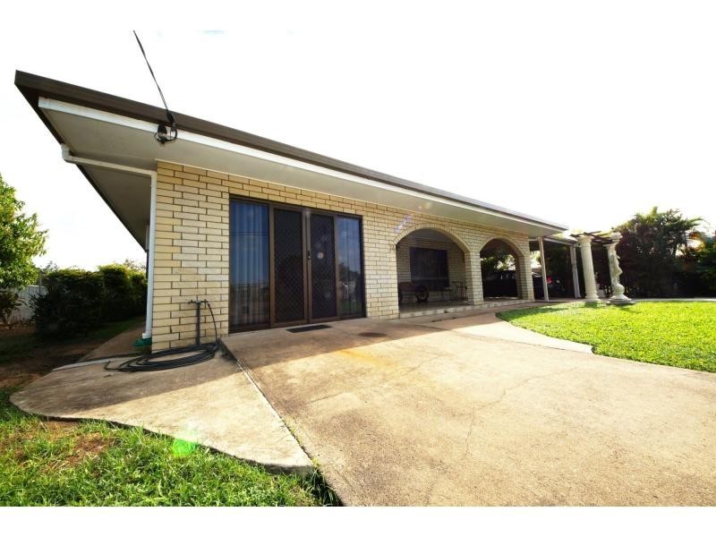 74 Eighth Street, Home Hill QLD 4806