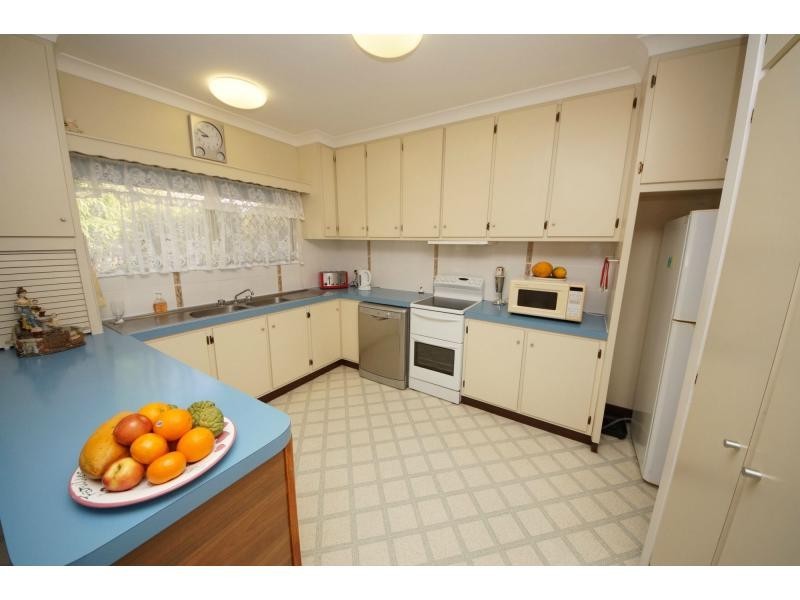74 Eighth Street, Home Hill QLD 4806