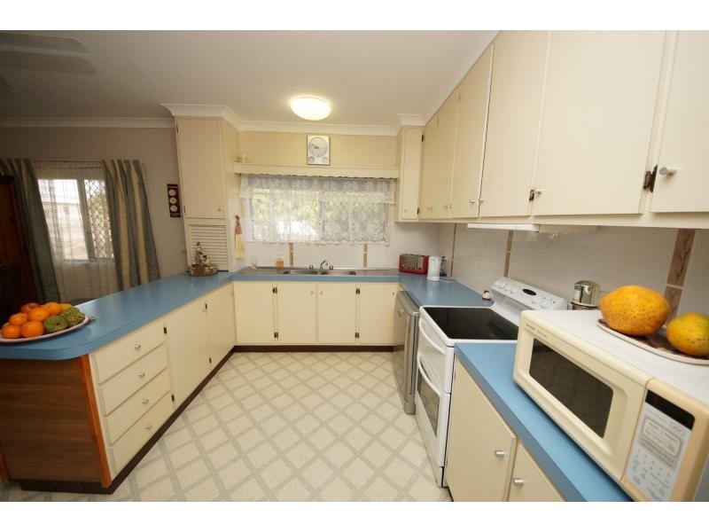 74 Eighth Street, Home Hill QLD 4806